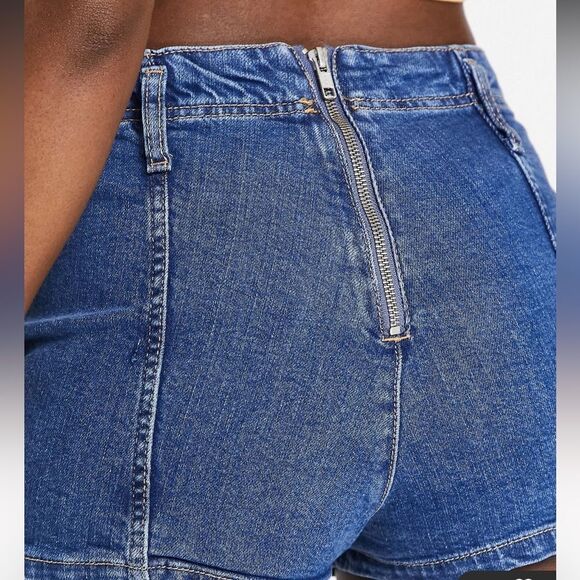 New In Package Topshop seamed joni short in mid blue sz 6 - Picture 4 of 5